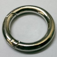 круглое кольцо-карабин